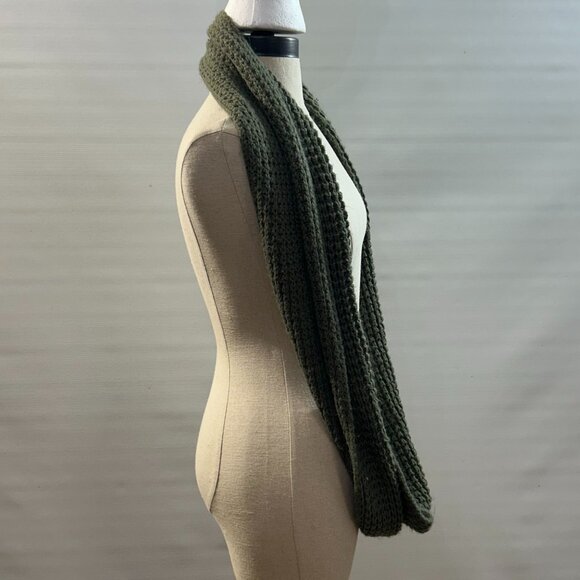 Green Knitted Infinity Scarf - Picture 2 of 3